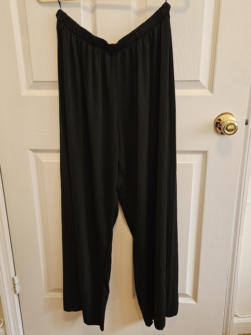 Uniqlo Black Wide-Leg Elastic Waist Pants